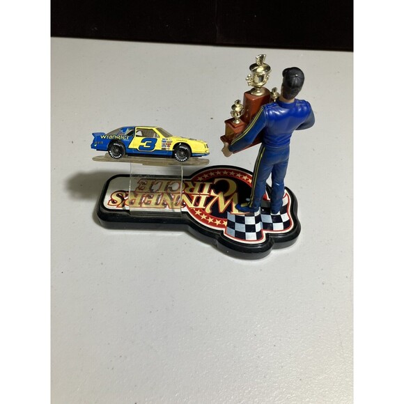 Vintage DALE EARNHARDT WINNER CIRCLE 1998 COLLECTABLE - Picture 2 of 6